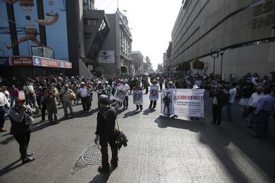 CNTE amaga con cerrar Reforma