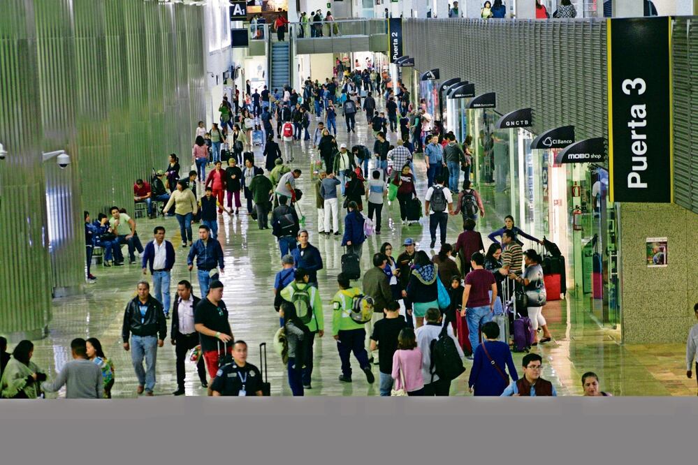 El AICM se encuentra entre los aeropuertos rezagados, debido a que sus operaciones se limitaron para evitar la saturación. Foto: Archivo El Universal