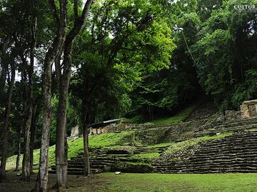 Ingresan primeros turistas a Yaxchilán, tras cinco meses de cierre por presencia del crimen organizado