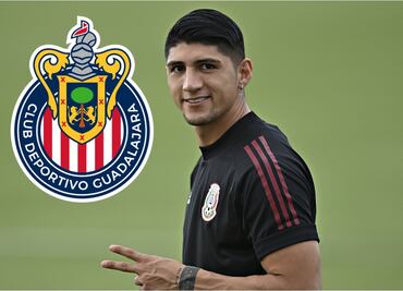 ¿Vuelve a Chivas? Alan Pulido asiste al duelo de Guadalajara y Pumas