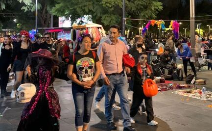 Catrinas, dinosaurios, brujas, y personajes de fantasía invaden la CDMX