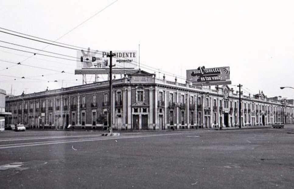 La avenida Bucareli y su transitar del glamour a las marchas
