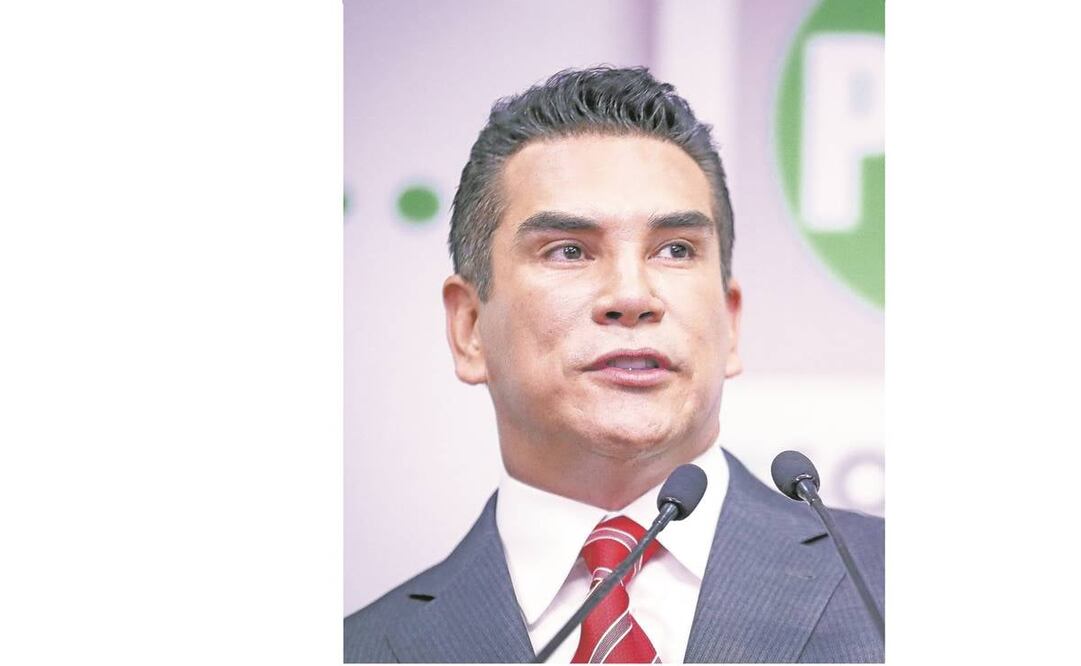 Alerta en Sedena por convocatoria a “marcha militar”