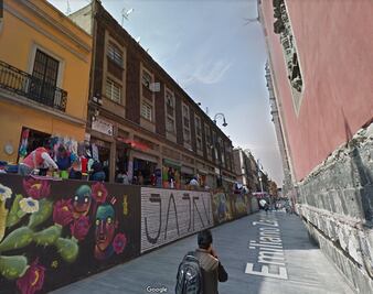 Vecino desnuda, amarra y amenaza de muerte a niña de 12 años; sigue libre