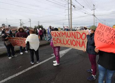 Bloquean por más de dos horas carretera Naucalpan-Toluca; denuncian amenazas de despojo de terrenos