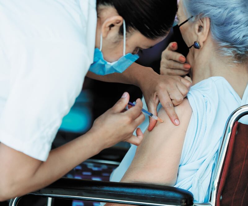 El tema de las vacunas contra el Covid-19 lo usó Morena como alusión, indica un magistrado. Foto: ARCHIVO EL UNIVERSAL