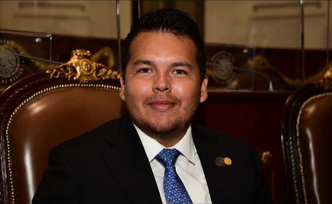 Raúl Torres solicitó a la SSC ser flexible con quien se identifique como ciudadano que reside en el extranjero y logre acreditarlo plenamente. Foto: Especial