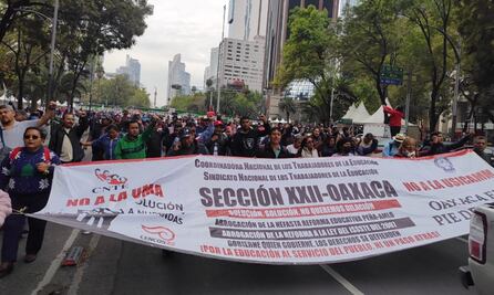 CNTE recrimina a AMLO que haya preferido inaugurar el Tren Maya que escuchar a los maestros