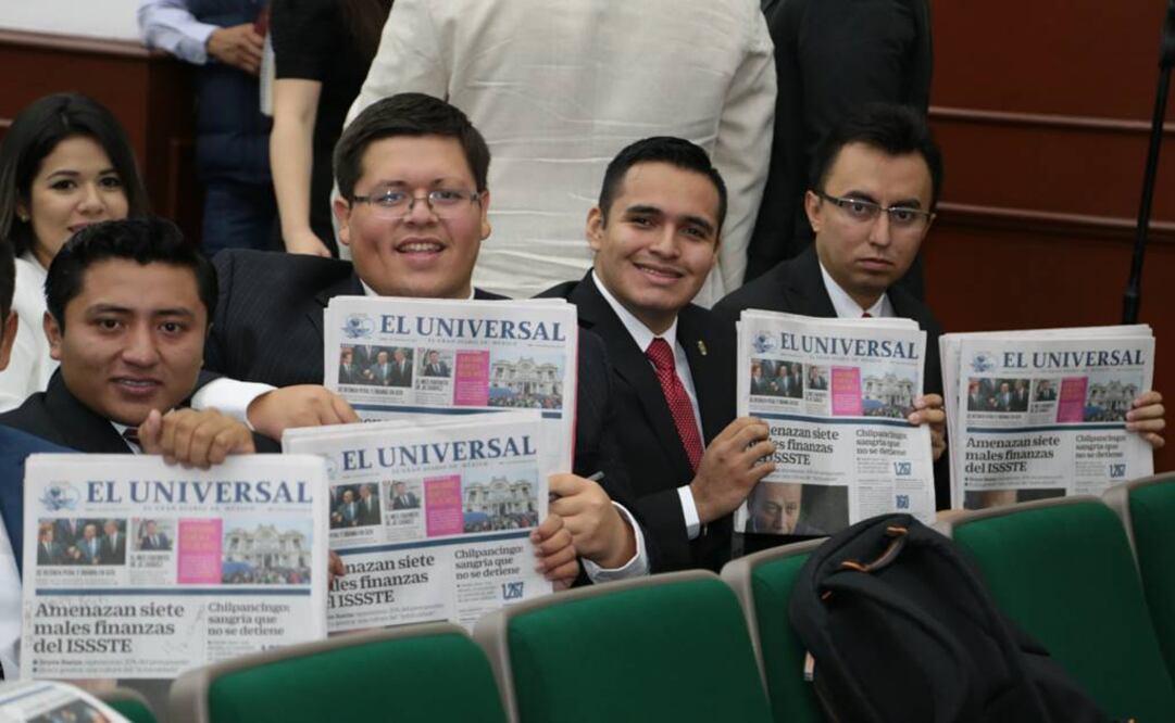 Los 32 campeones de oratoria estatales previo al inicio del evento (Foto: Berenice Fregoso EL UNIVERSAL)