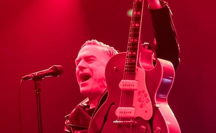 Bryan Adams lleva a la Arena Ciudad de México a la década de los 80; demuestra que la edad es sólo un número