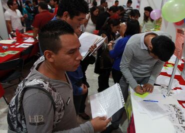 Tasa de desempleo baja ligeramente en marzo