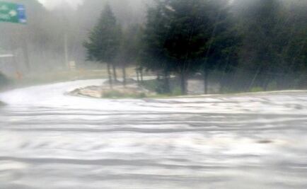 Graniza en autopista México-Toluca