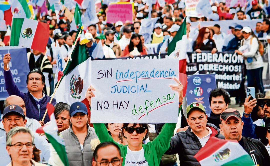 Traba jadores del Poder Judicial y ciudadanos se han manifestado contra la reforma. Foto: Archivo | El Universal