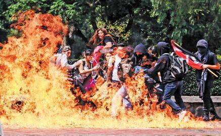 Who are the criminal gangs who attacked UNAM students?