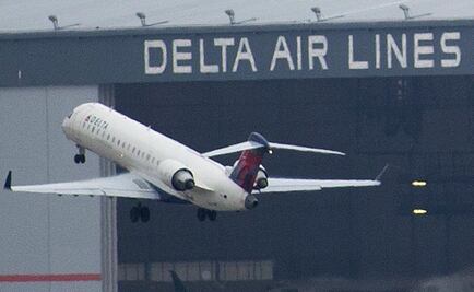 Aerolínea Delta reanuda operaciones tras resolver problema técnico