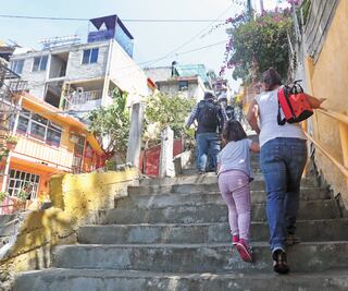 Arrancan obras de escaleras eléctricas en AO