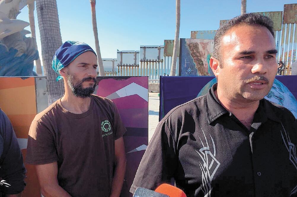 El pastor y director del refugio Embajadores de Jesús, Gustavo Banda, denunció ayer el operativo de la Guardia Nacional contra migrantes. Foto/GABRIELA MARTÍNEZ. EL UNIVERSAL