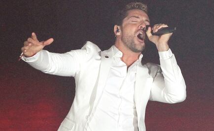 David Bisbal festeja 15 años de carrera a la mexicana  