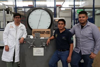 Jóvenes de la UNAM crean un concreto que purifica el aire