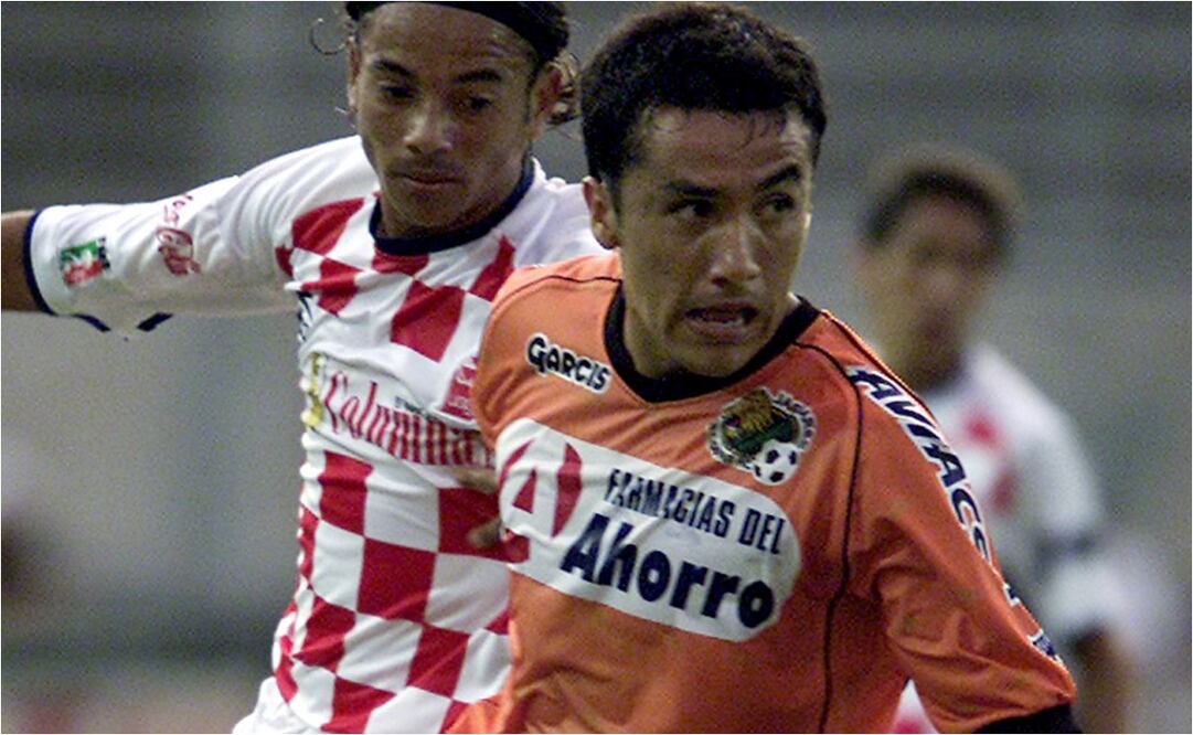 Gilberto Mora en su paso por los Jaguares de Chiapas. FOTO: AP