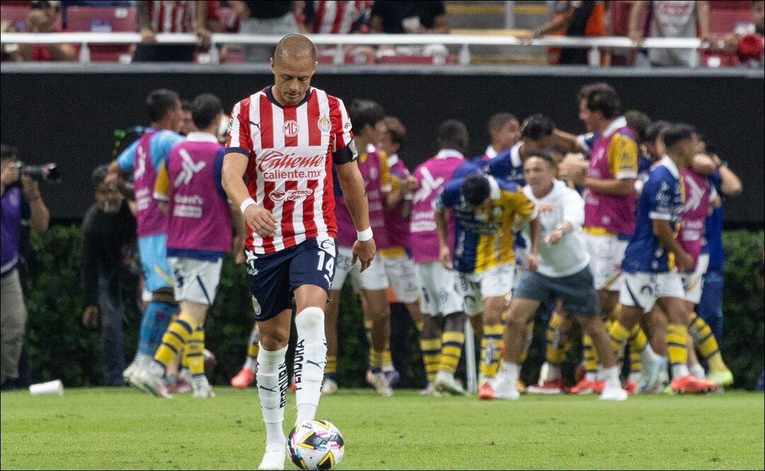 Chivas sufrió dolorosa derrota con Atlético San Luis y deberá jugar el Pla-In / FOTO: Imago7