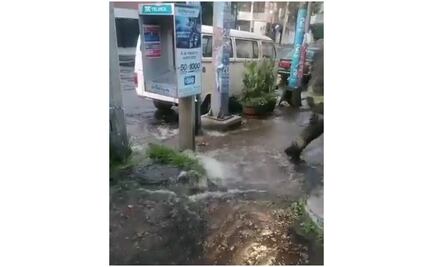Reportan mega fuga de agua potable en la alcaldía Benito Juárez