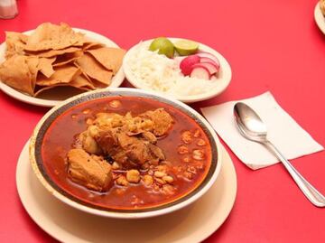 Por qué sí debemos comer pozole este septiembre