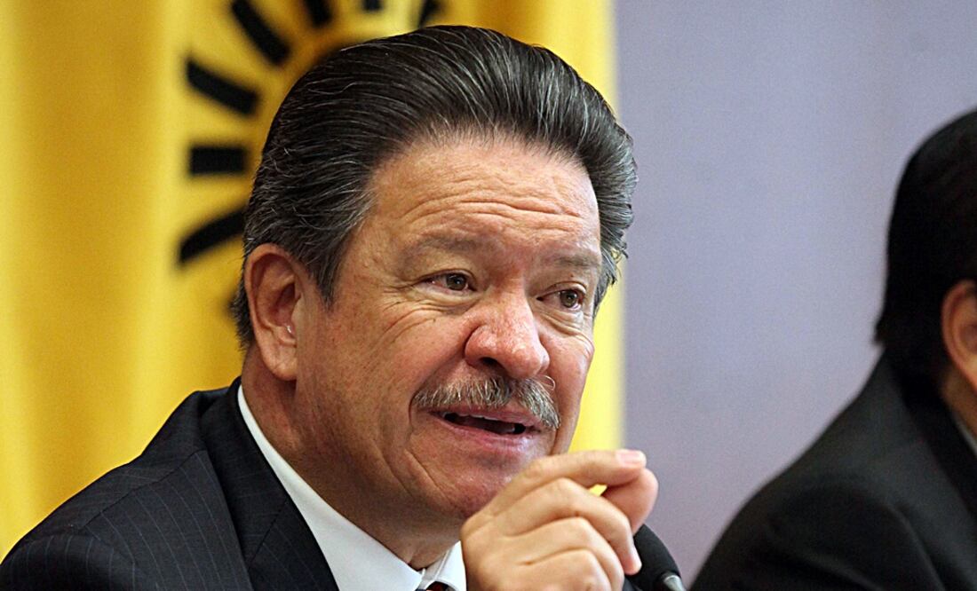 El perredista anunció en el Senado una coordinación total de las bancadas de su partido en ambas cámaras del Congreso./Lucía Godínez - EL UNIVERSAL