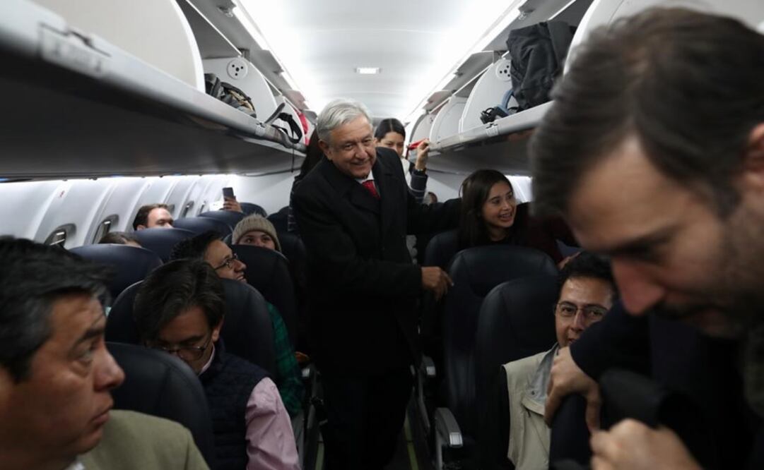 El presidente López Obrador a su regreso a la Ciudad de México. Foto: Ariel Ojeda / EL UNIVERSAL