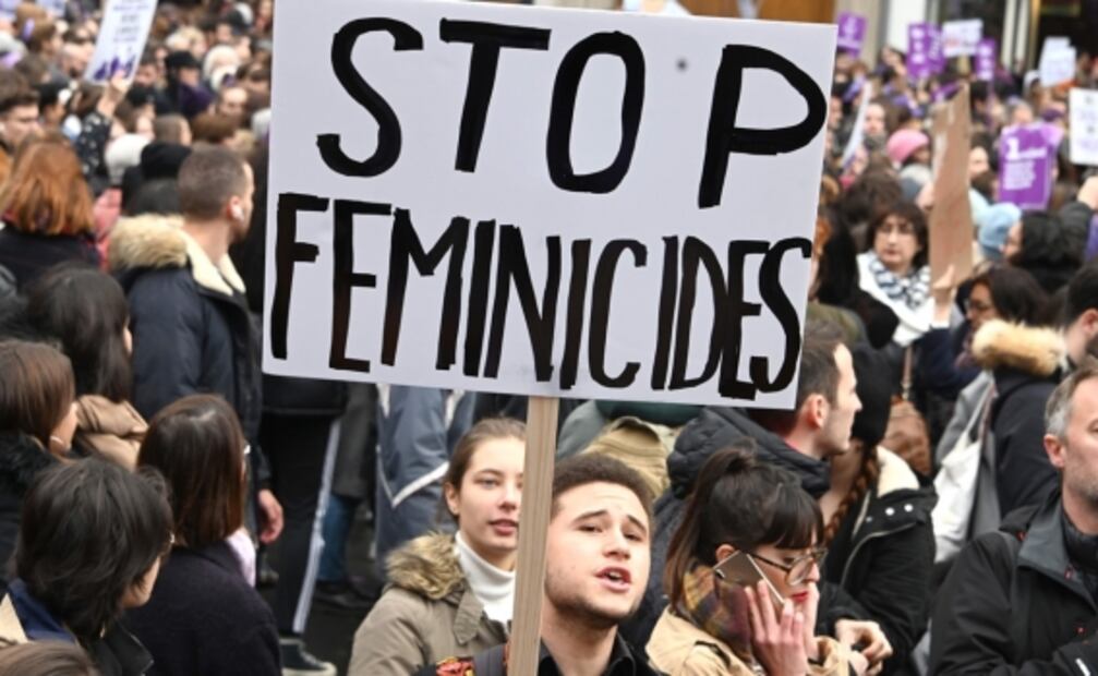 Miles de manifestantes salen a las calles para pedir un alto al sexismo en Francia