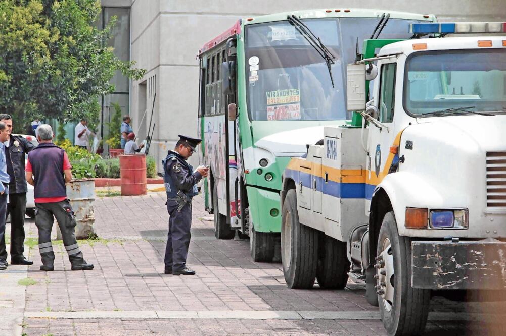 Violencia. Tres personas fallecieron ayer en dos asaltos a transporte público (ARCHIVO EL UNIVERSAL)
