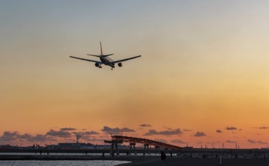 Más de 800 vuelos han sido cancelados en EU por cierre de gobierno. Foto: Archivo