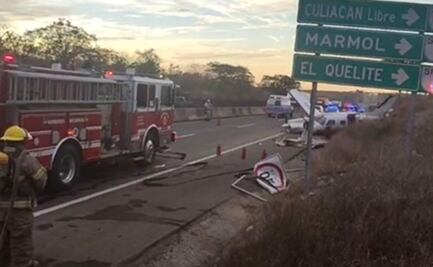 Avioneta aterriza de emergencia sobre la maxipista Mazatlán-Culiacán