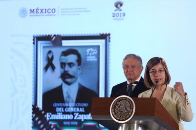 Presentan billete de Lotería, boleto del Metro y timbre postal de Emiliano Zapata