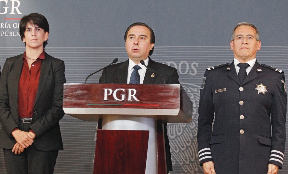 Tomás Zerón de Lucio, director de la Agencia de Investigación Criminal, dijo que en el operativo participaron elementos de Interpol-México y la PGR, entre otros. ARIEL OJEDA. EL UNIVERSAL