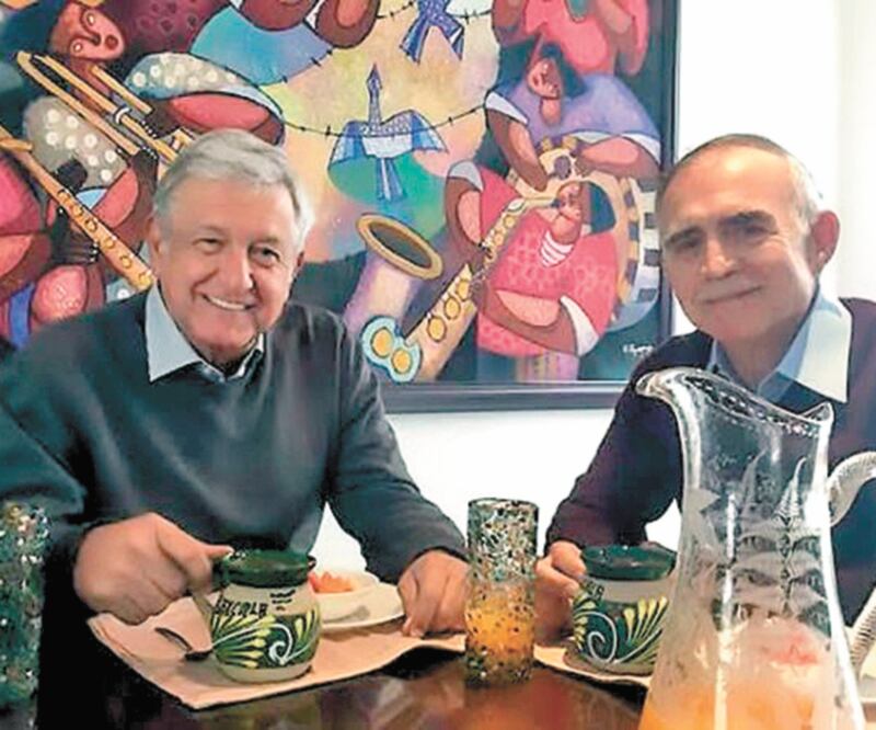 Andrés Manuel López Obrador y Alfonso Romo en una fotografía de archivo