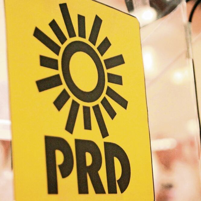 EL DATO Duplicidad.En los hechos, actualmente hay dos dirigencias del Partido de la Revolución Democrática en operación. ARCHIVO EL UNIVERSAL