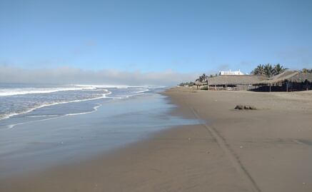 En alerta roja, municipios del sur de Sinaloa por paso del huracán "Nora"