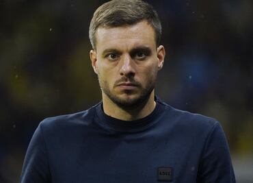 Martín Anselmi y Guillermo Almada, en la lista para dirigir a Ecuador