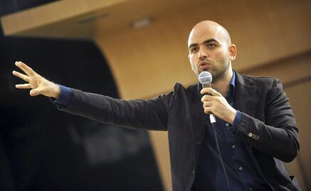 Plantean quitar protección a Roberto Saviano, escritor amenazado por la mafia