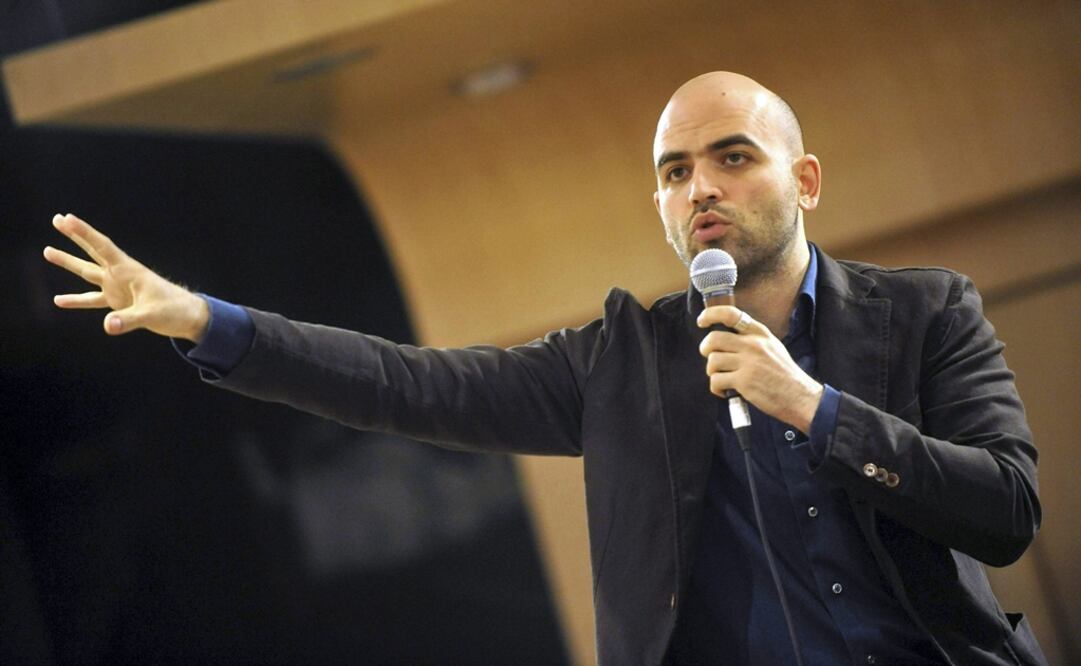 Roberto Saviano cuenta con protección policial desde 2006, cuando recibió amenazas de muerte del clan de los Casalesi. Foto: EFE/Luca Zennaro, archivo