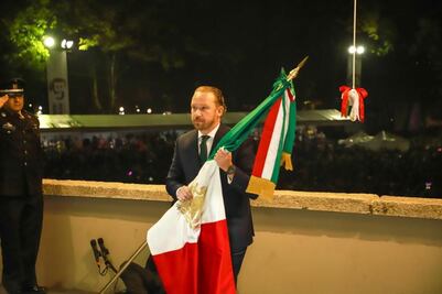 Santiago Taboada encabeza su último Grito de Independencia en Benito Juárez