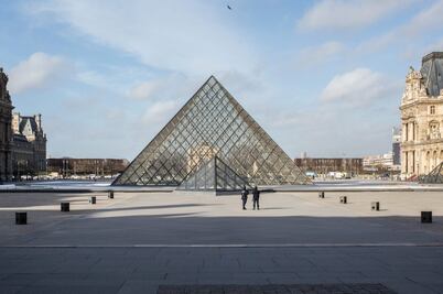 El último tuit del presunto autor de ataque en Louvre