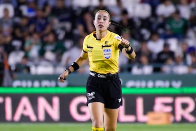 Katia Itzel García será la primera árbitra mexicana que dirigirá partidos en una Copa del Mundo