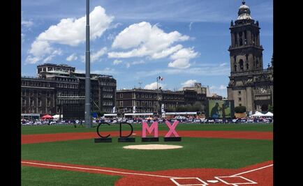 Cierran accesos a Metro en explanada del Zócalo
