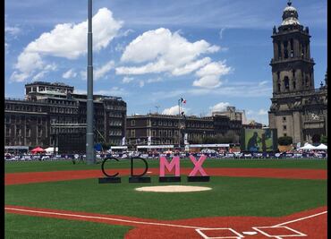Cierran accesos a Metro en explanada del Zócalo