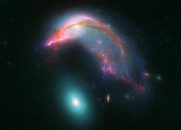 NASA revela imagen galáctica de un 'pingüino' y un 'huevo'