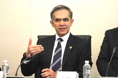 Gastan 4 mdp en cena de Navidad en el Zócalo