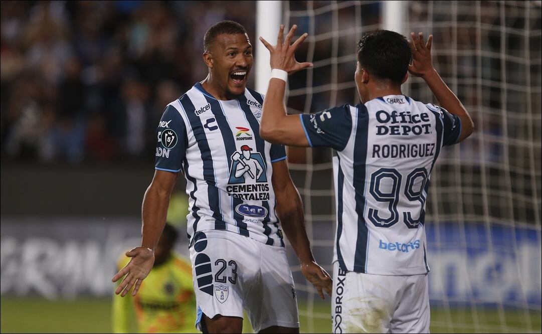 Salomón Rondón anotó tres de los seis que Pachuca metió al Philadelphia Union - Foto: EFE