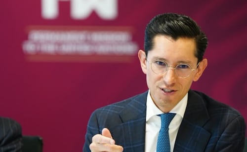 Canciller Velasco defiende participación en Grupo Núcleo LGBT+ de la ONU; llama “retrógrados” a críticos de la diplomacia